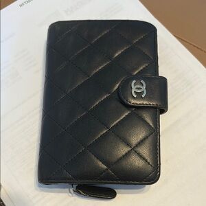 CHANEL Black Quilted Leather Card Holder-100% Authentic